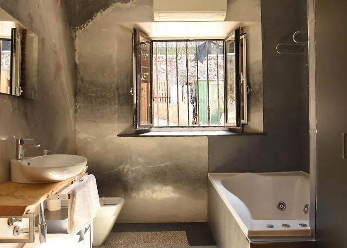 Tierra Y Arte * Santona